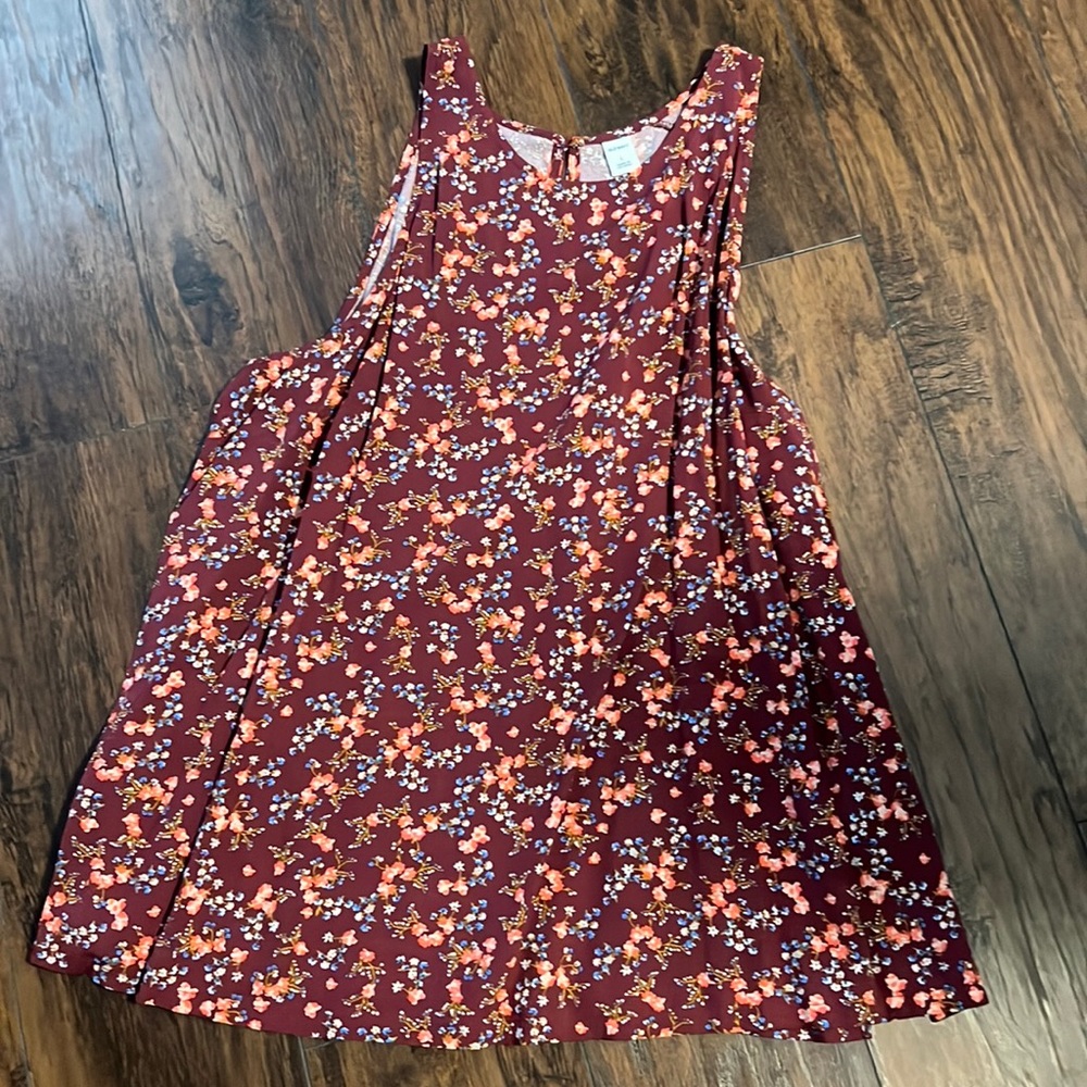 NWOT: Old Navy Sleeveless Blouse
